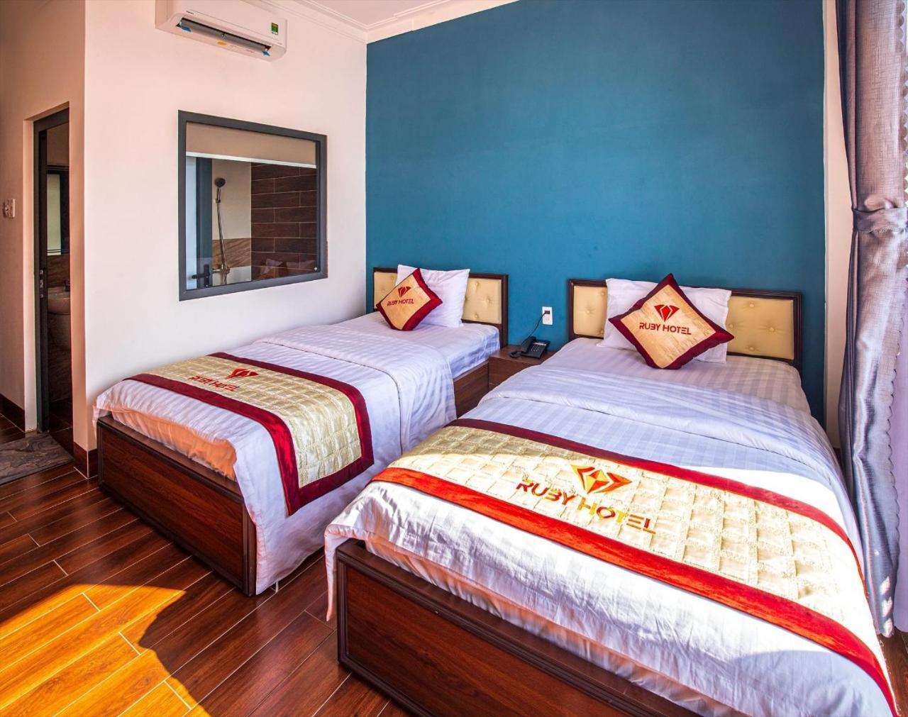 Ruby Hotel Виньлонг Экстерьер фото