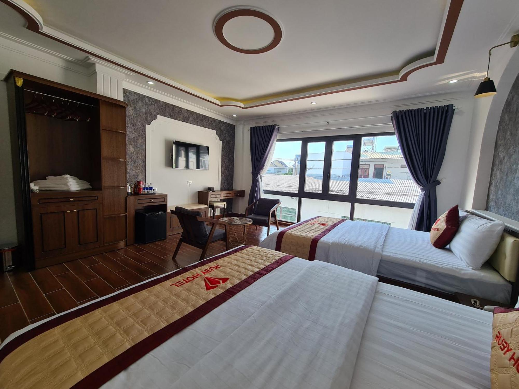 Ruby Hotel Виньлонг Экстерьер фото