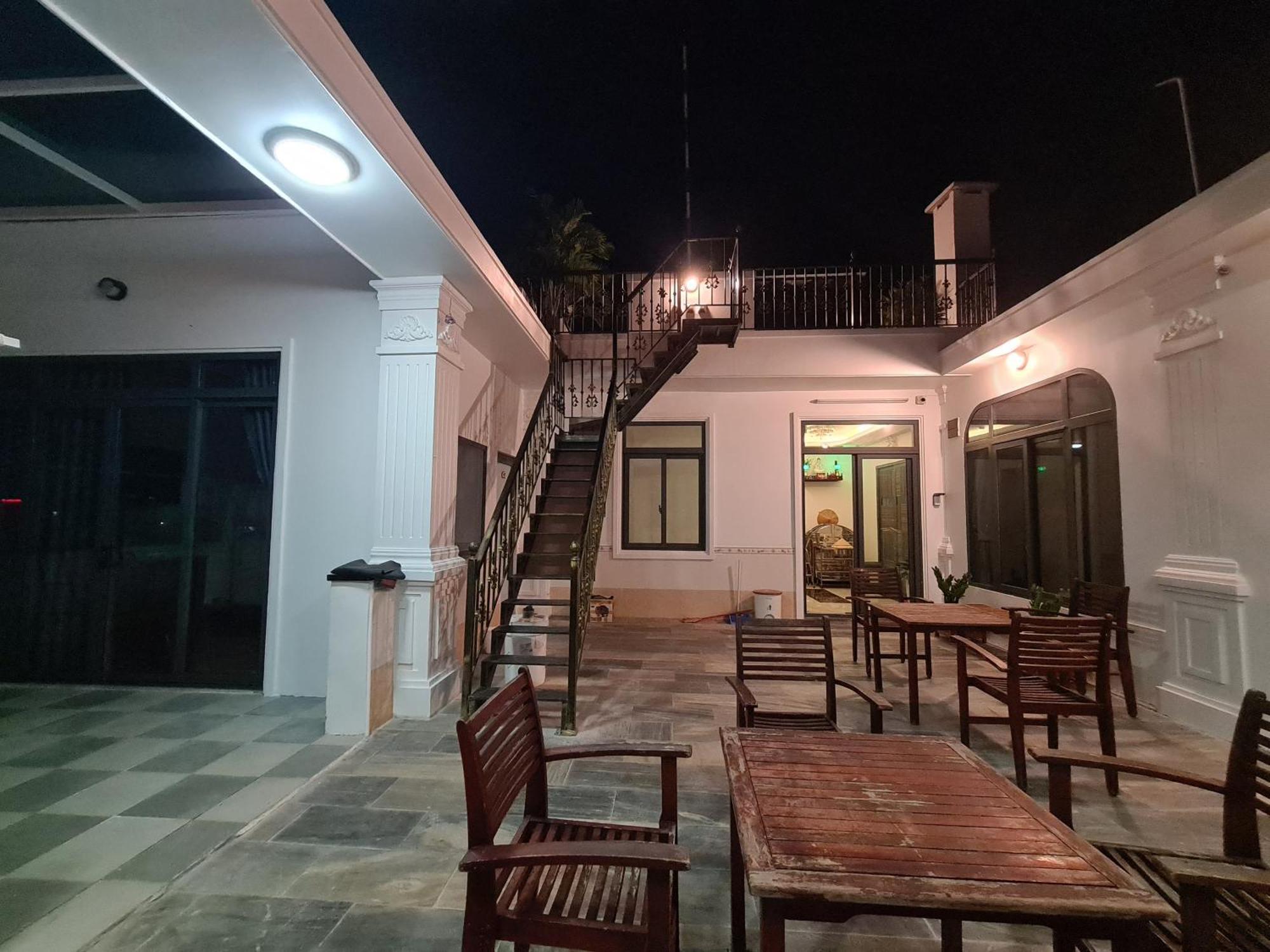 Ruby Hotel Виньлонг Экстерьер фото