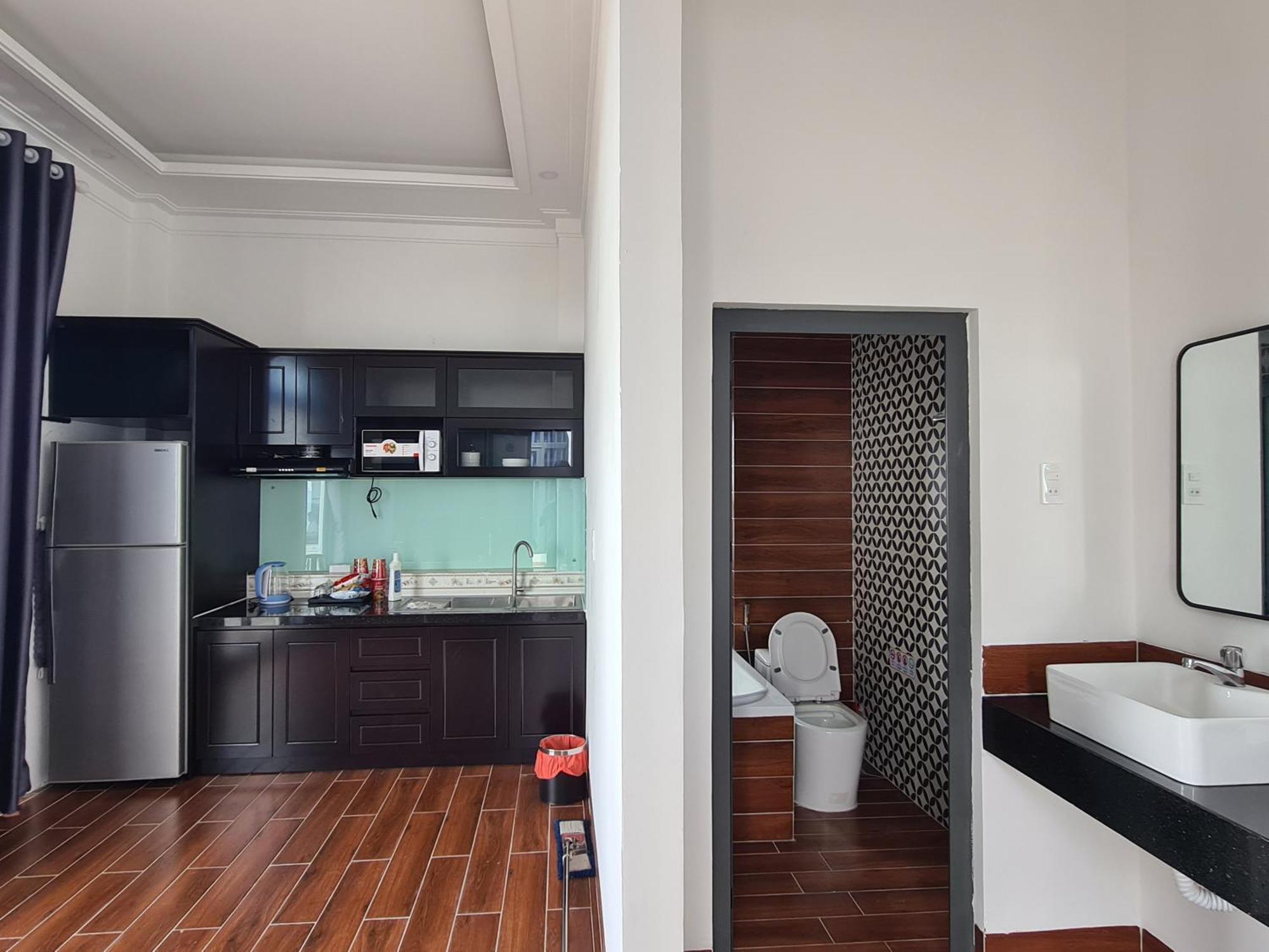 Ruby Hotel Виньлонг Экстерьер фото